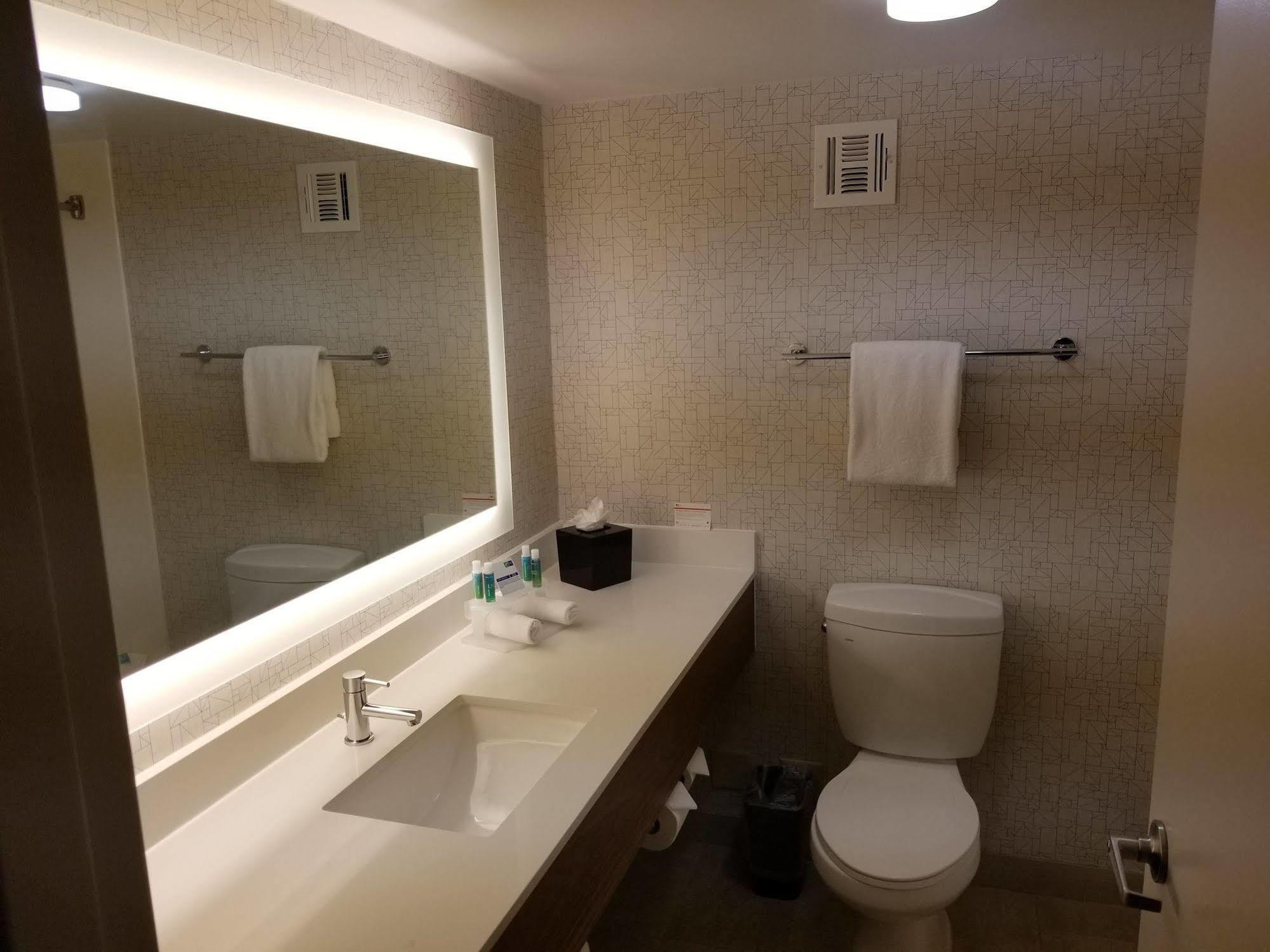 Holiday Inn Express Fullerton-Anaheim By Ihg Ngoại thất bức ảnh