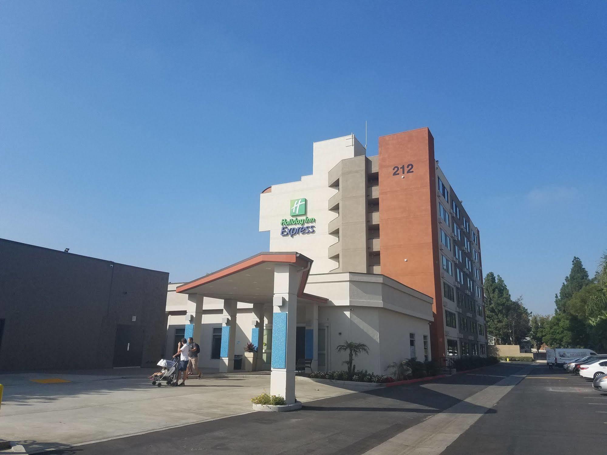 Holiday Inn Express Fullerton-Anaheim By Ihg Ngoại thất bức ảnh