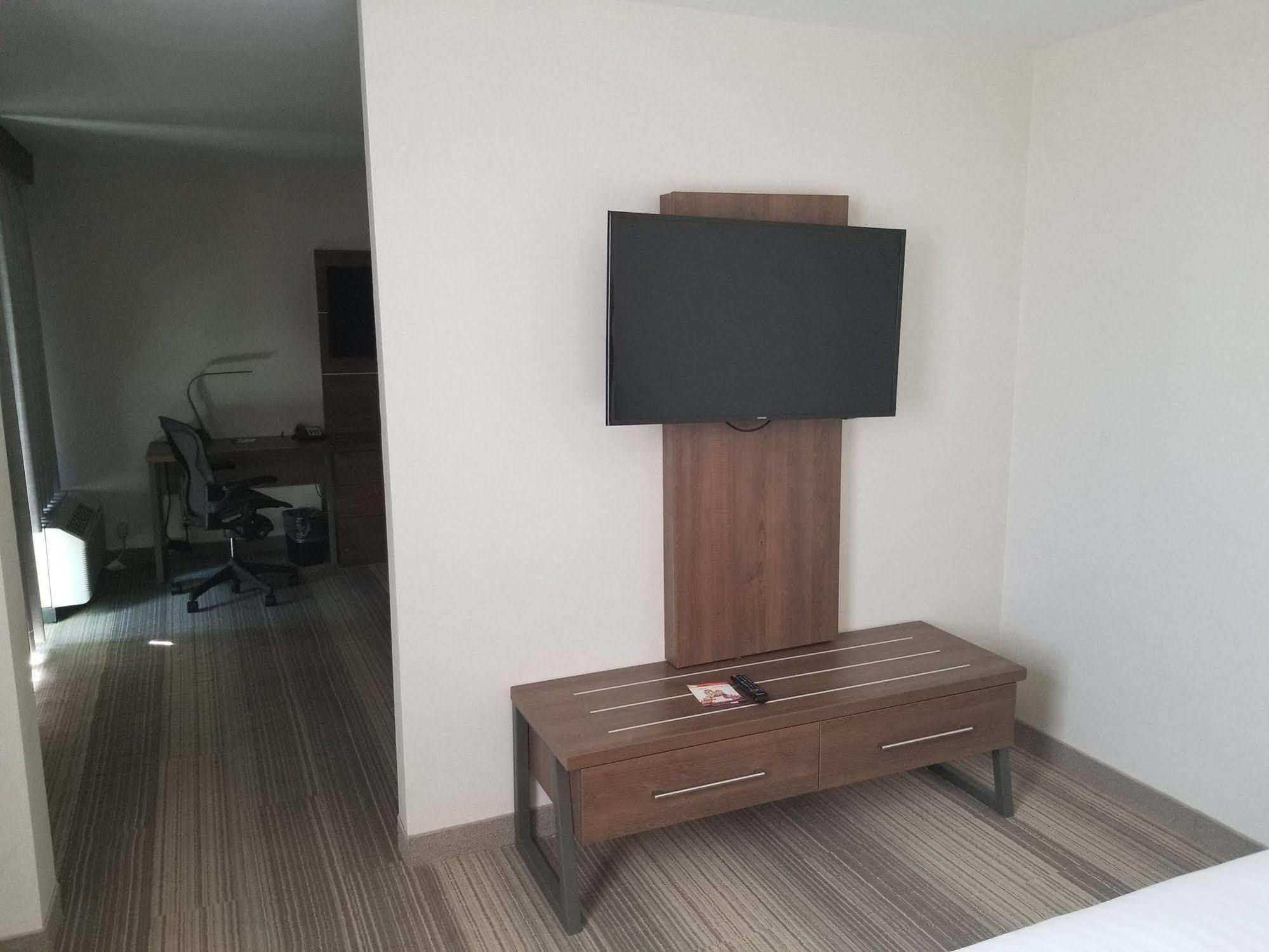 Holiday Inn Express Fullerton-Anaheim By Ihg Ngoại thất bức ảnh
