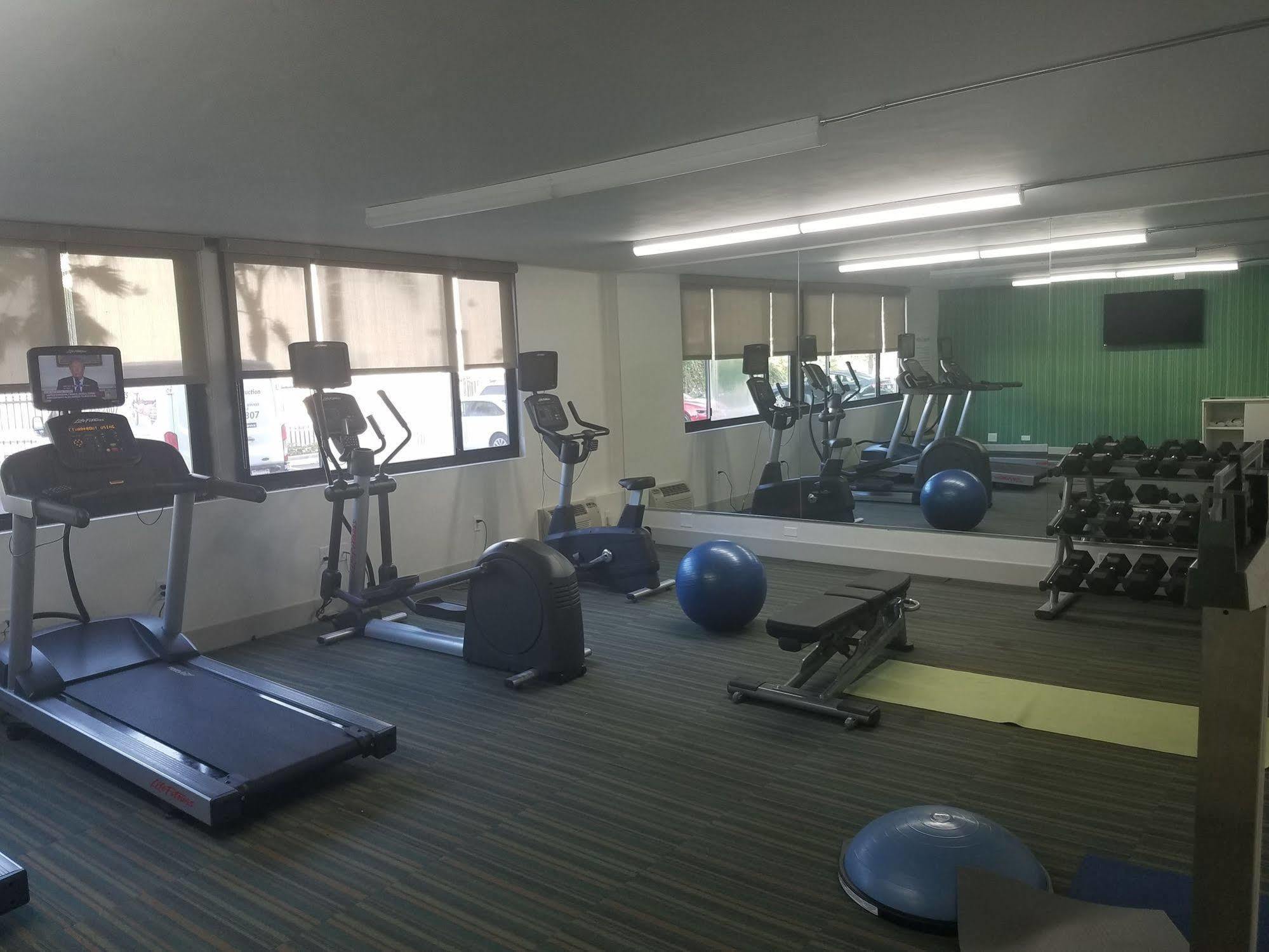 Holiday Inn Express Fullerton-Anaheim By Ihg Ngoại thất bức ảnh